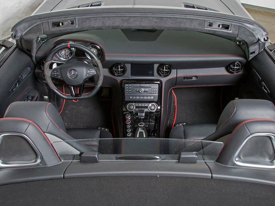 Image 31/31 of Mercedes-Benz SLS AMG GT Roadster (2014)