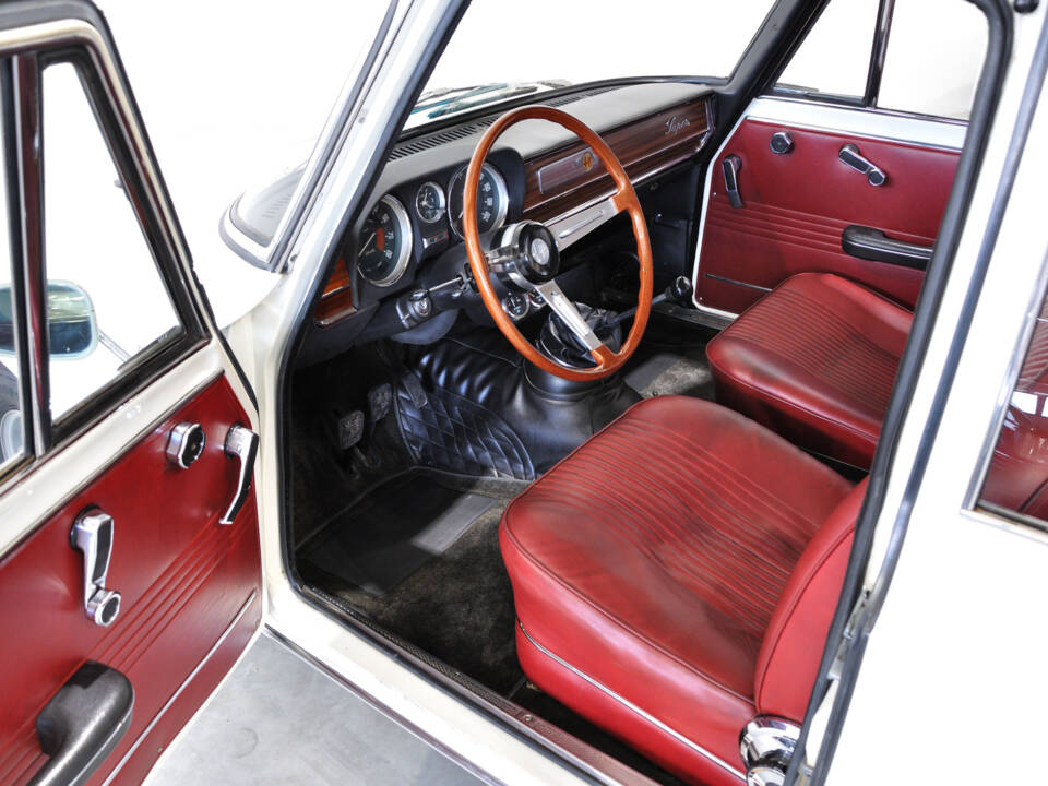 Image 20/63 of Alfa Romeo Giulia 1600 Super Biscione (1969)