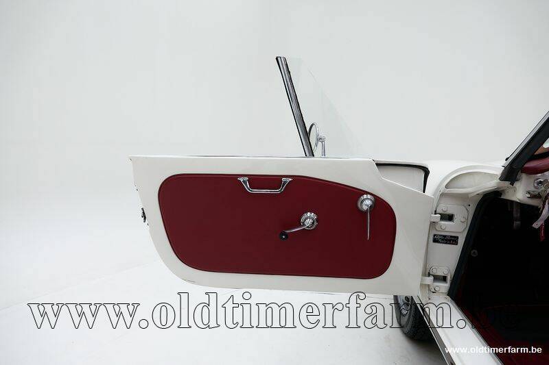 Image 18/30 de Alfa Romeo Giulia 1600 Spider Veloce (1965)