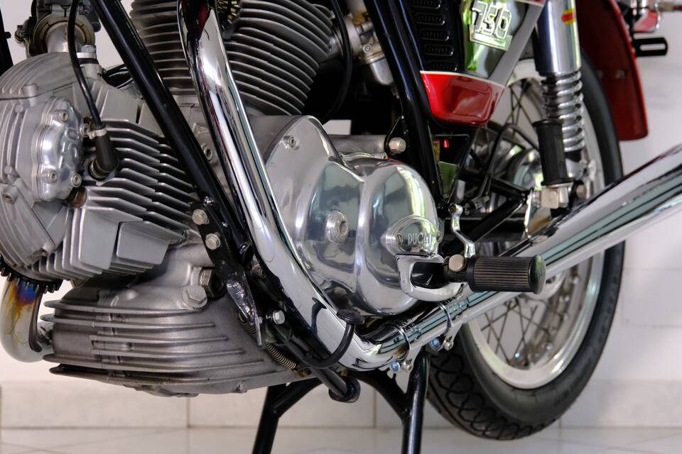 Immagine 38/96 di Ducati 750 GT (1974)