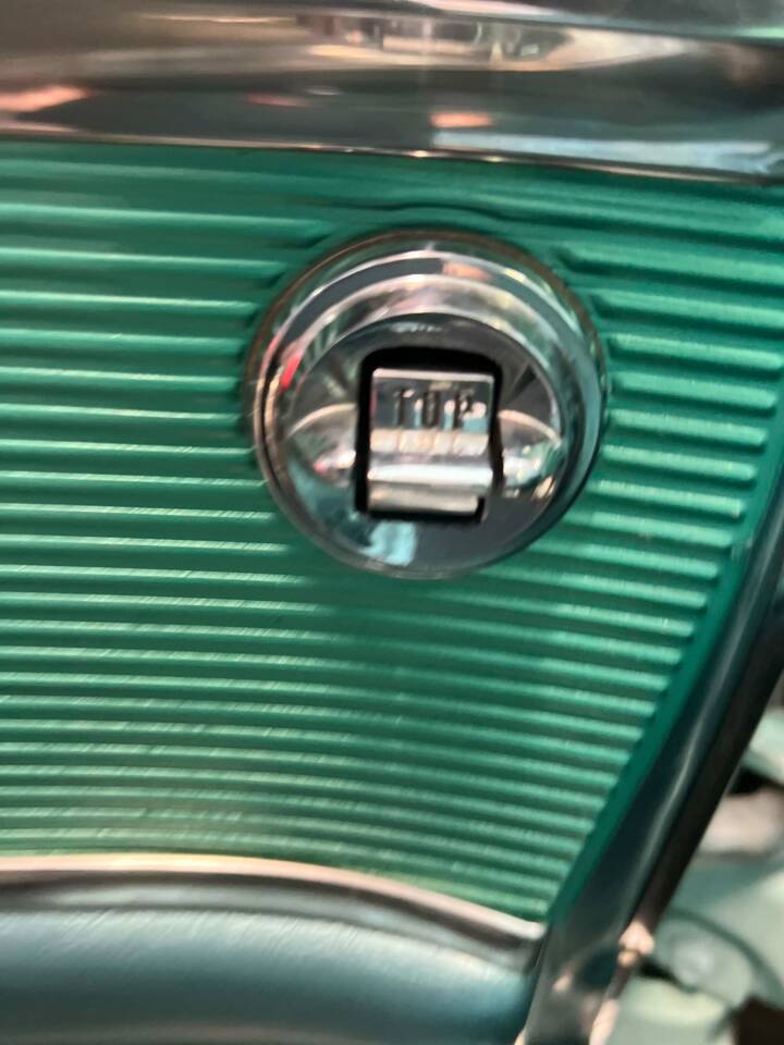 Bild 34/47 von Ford Thunderbird (1962)