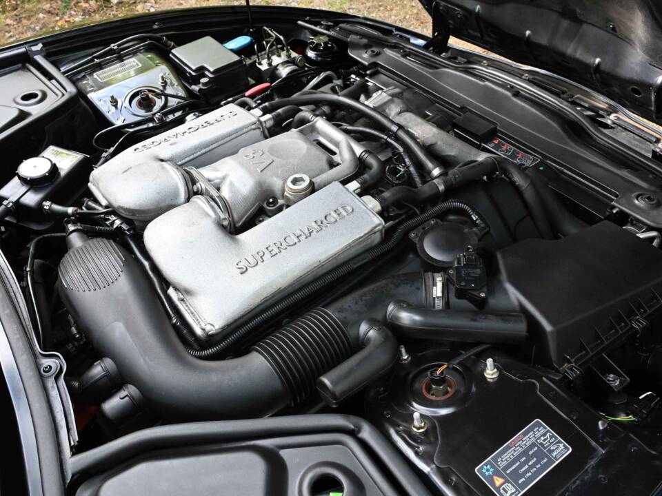Image 5/50 of Jaguar XKR (2006)
