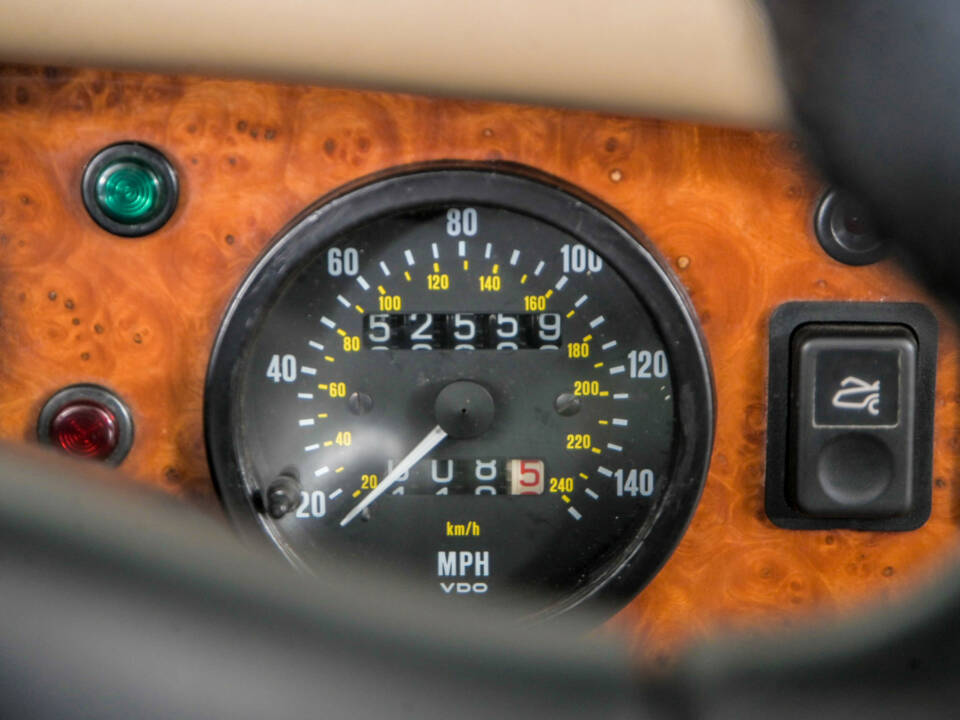 Bild 20/50 von MG RV8 (1993)