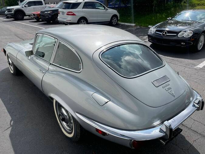 Bild 4/8 von Jaguar E-Type V12 (2+2) (1971)