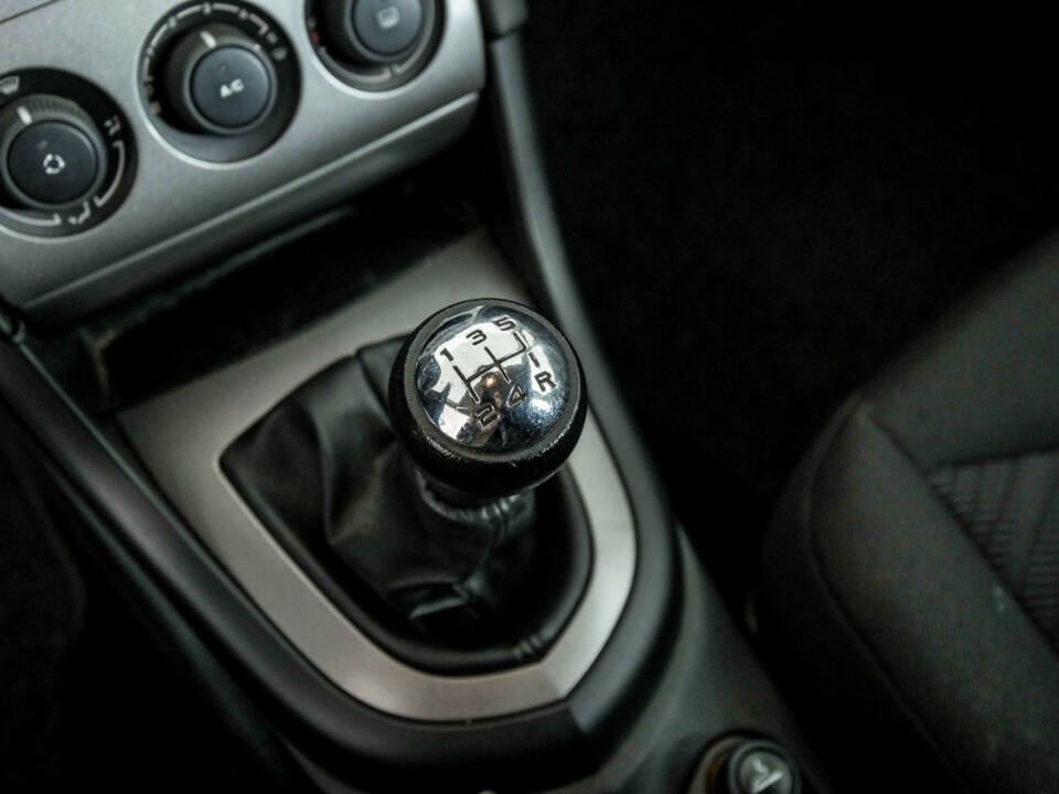 Bild 23/48 von Peugeot 308 1.6 VTi 120 Break (2008)