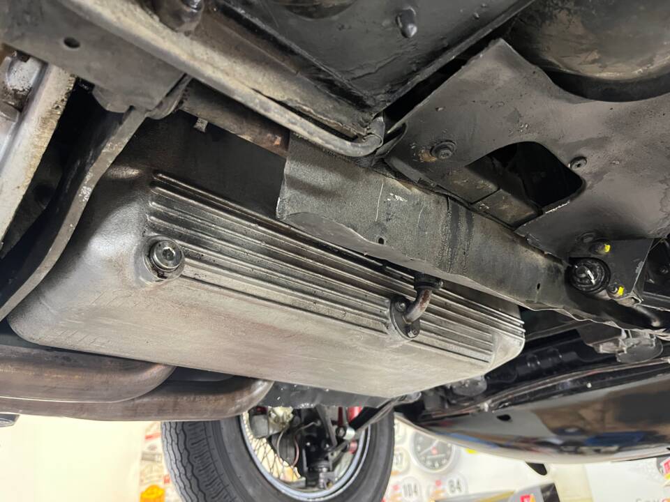 Bild 45/47 von Jaguar E-Type (1968)