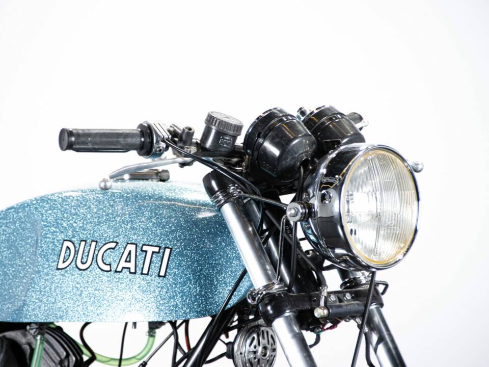 Image 25/50 of Ducati 750 GT (1972)