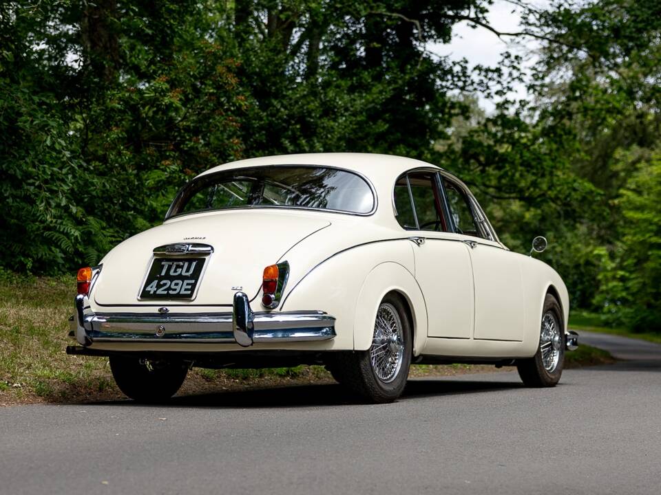 Image 3/50 de Jaguar Mk II 2.4 (1967)