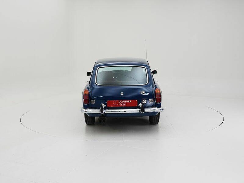 Immagine 7/15 di MG MGB GT (1973)