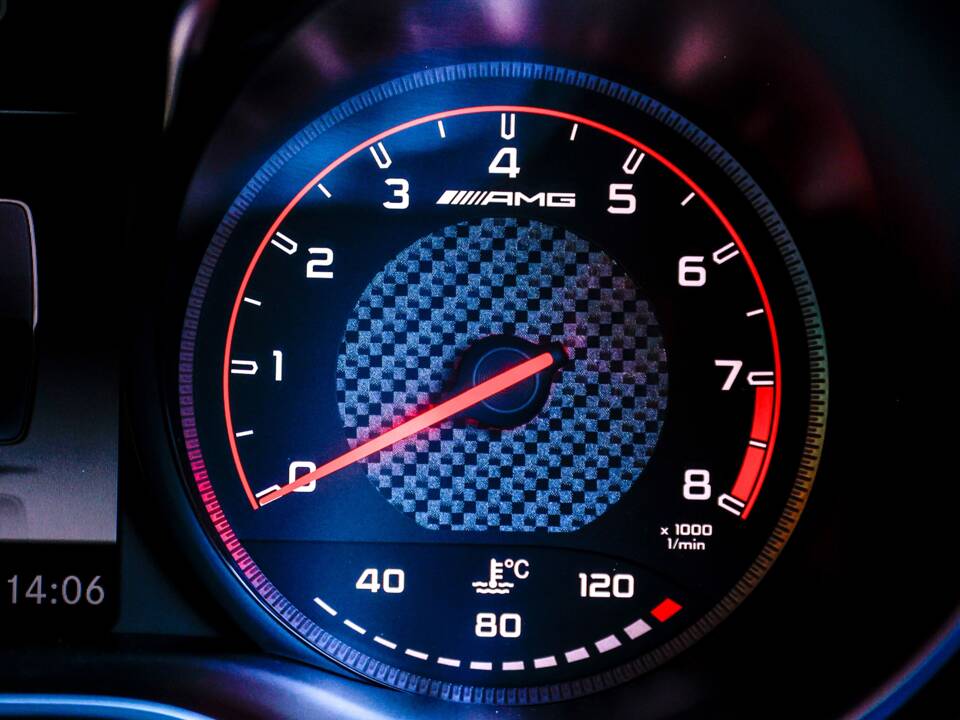 Bild 34/36 von Mercedes-AMG GT-S (2018)