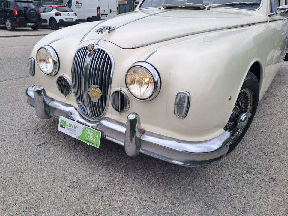Imagen 4/50 de Jaguar 2.4 Litre (1959)