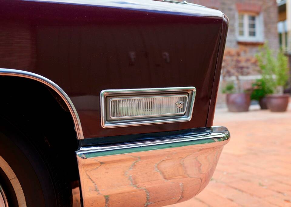 Bild 64/200 von Cadillac Coupe DeVille (1968)