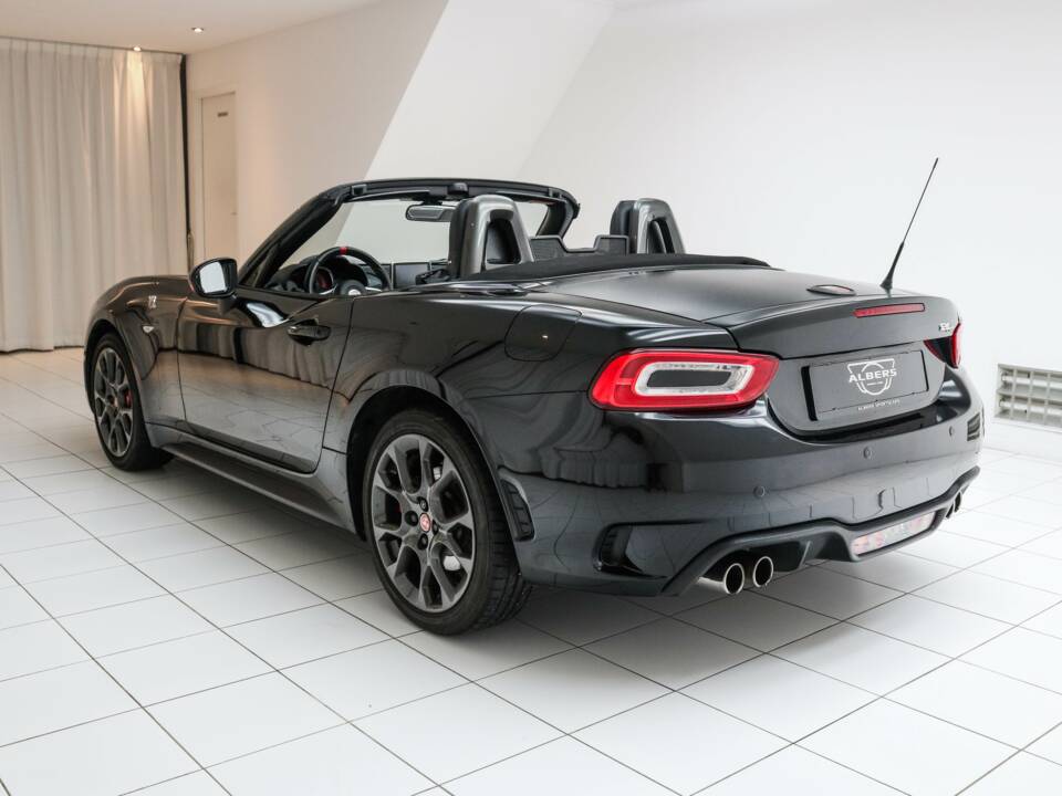 Image 3/13 of Abarth 124 Spider (2018)