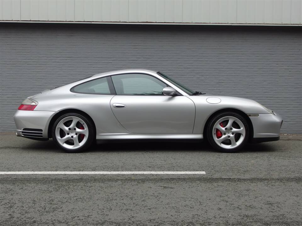 Bild 5/100 von Porsche 911 Carrera 4S (2002)