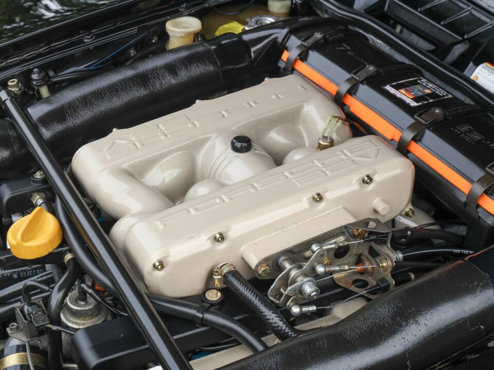 Afbeelding 46/50 van Porsche 928 GTS (1994)