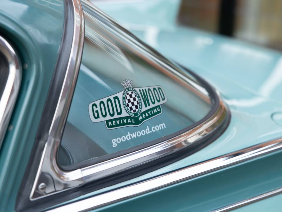 Bild 21/50 von Vauxhall Cresta (1961)