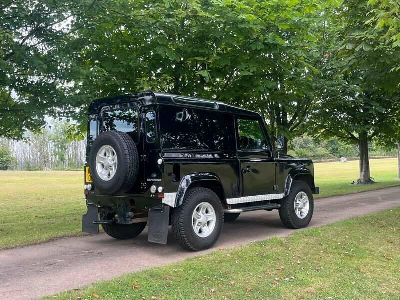 Image 5/25 of Land Rover Defender 90 TD4 (2010)
