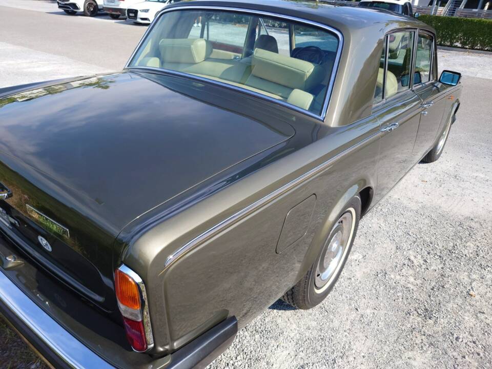 Image 6/15 of Rolls-Royce Silver Shadow I (1981)