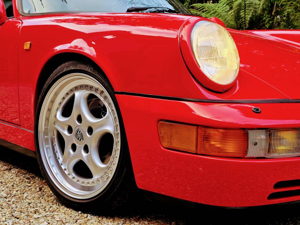 Image 2/24 of Porsche 911 Carrera 4 (1993)