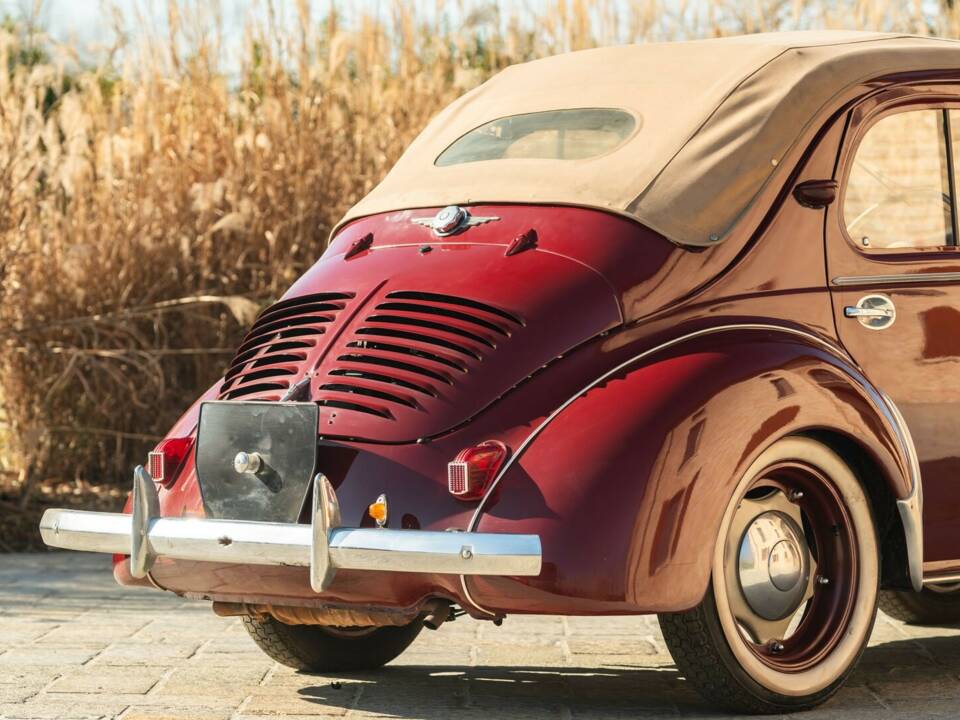 Immagine 35/50 di Renault 4 CV Décapotable (1957)