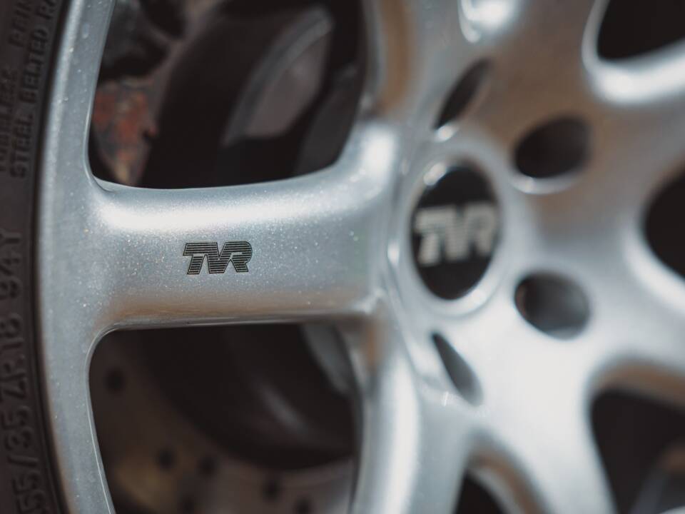 Image 28/39 of TVR Tuscan S (2003)