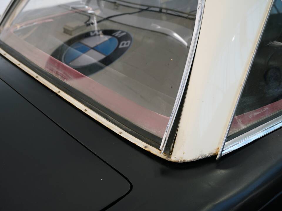 Image 34/47 de Mercedes-Benz 250 SL (1967)