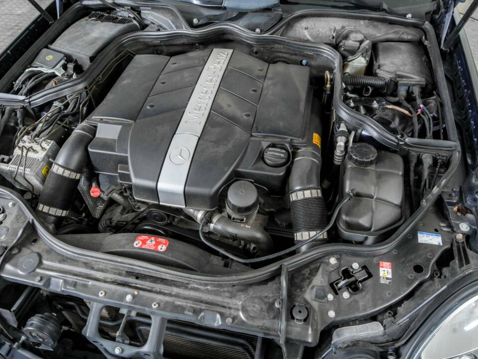 Bild 42/50 von Mercedes-Benz E 320 T 4MATIC (2004)
