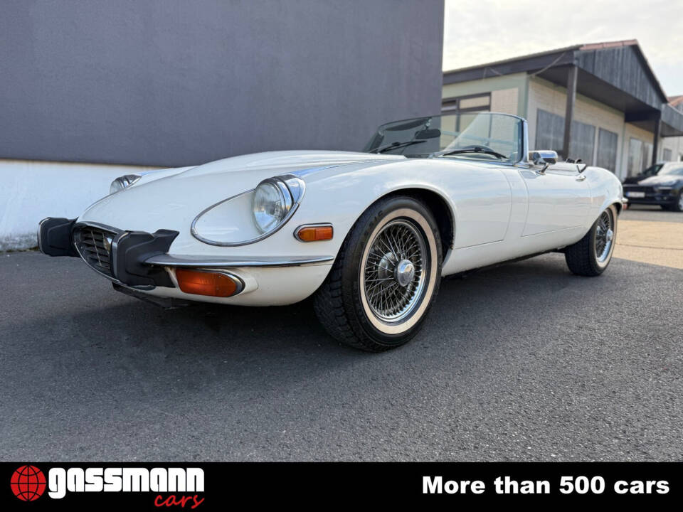 Image 4/15 of Jaguar E-Type V12 (1973)