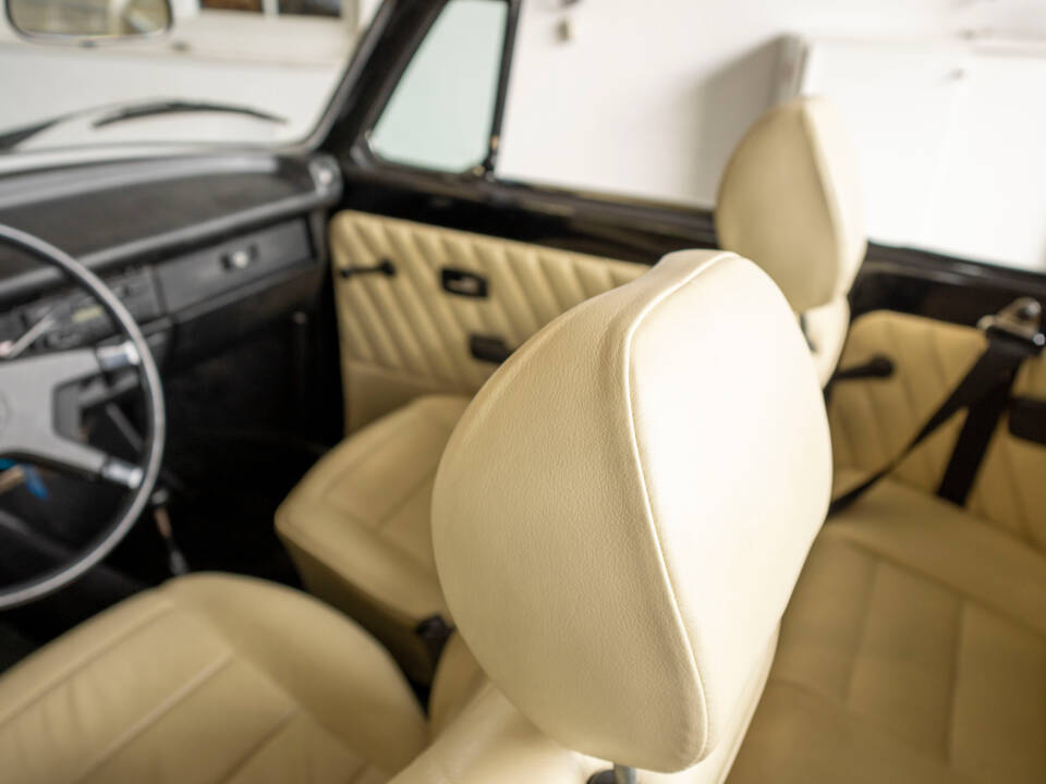 Image 19/34 of Volkswagen Beetle 1303 (1973)