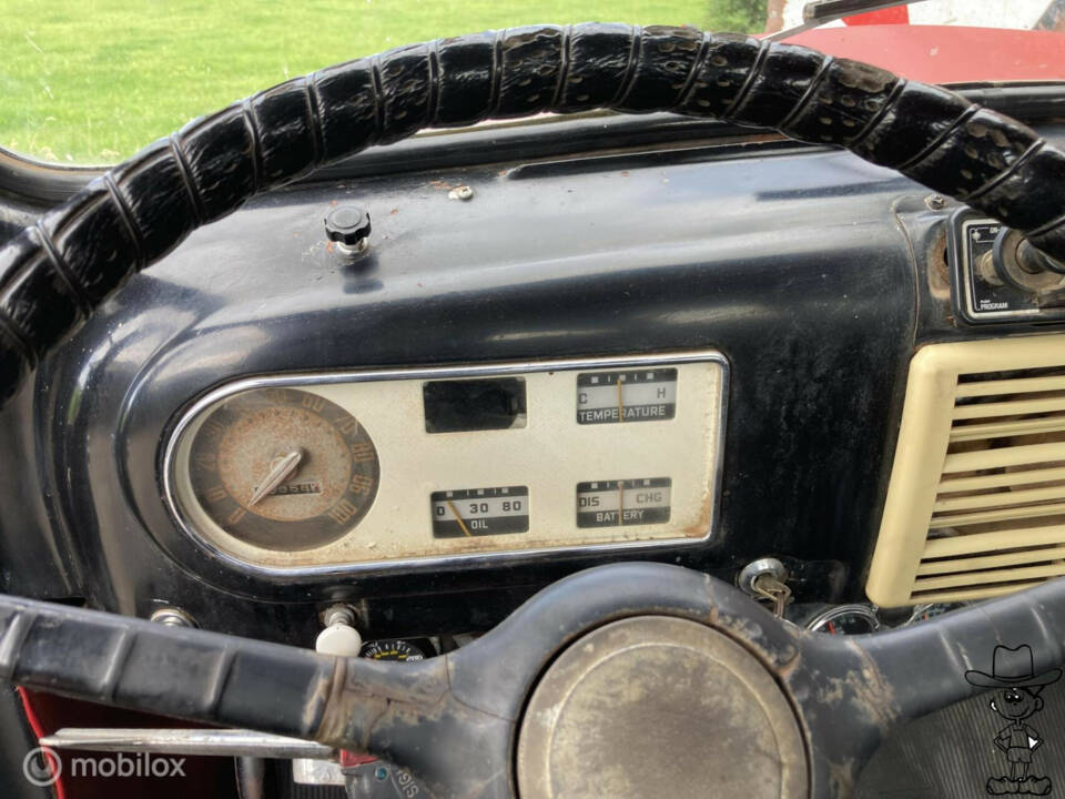 Image 27/31 of Ford F-1 (1949)