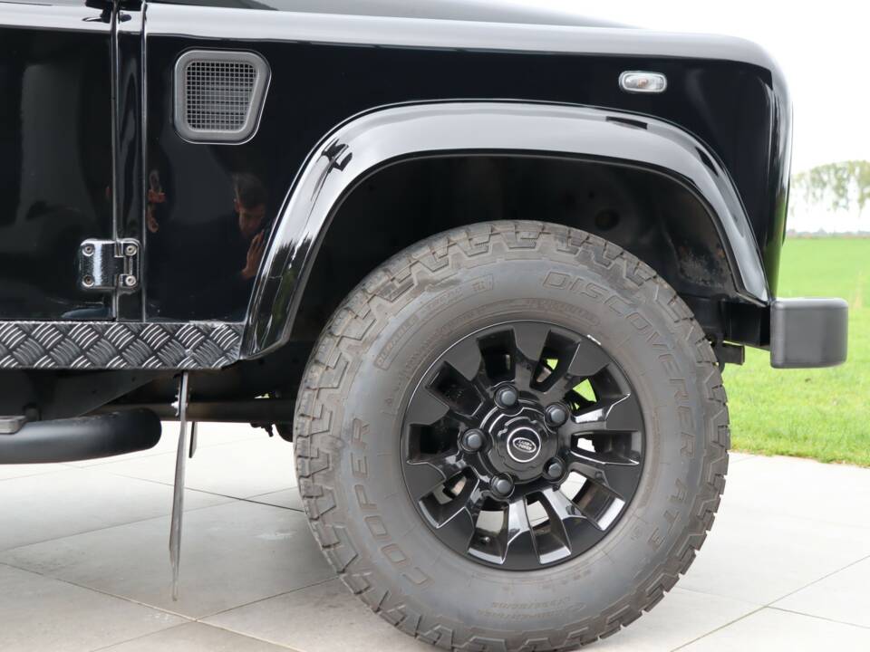 Bild 37/50 von Land Rover Defender 130 Double Cab (2007)