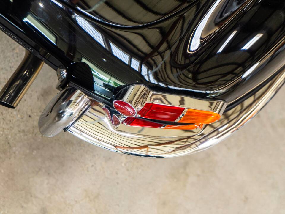 Bild 25/31 von Jaguar E-Type 4.2 (1965)