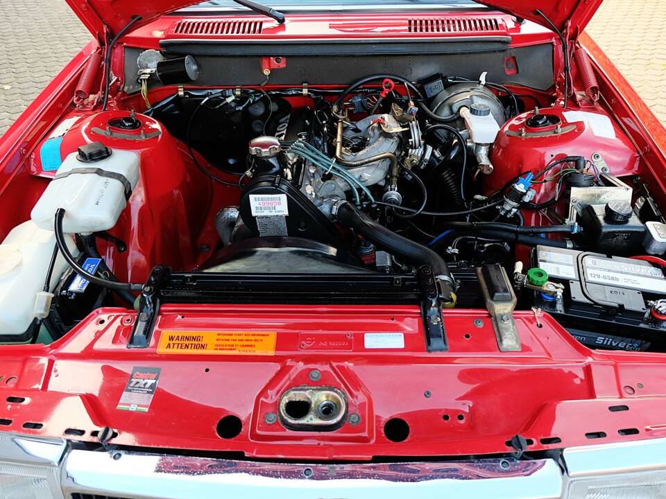 Image 71/75 de Volvo 240 (1986)
