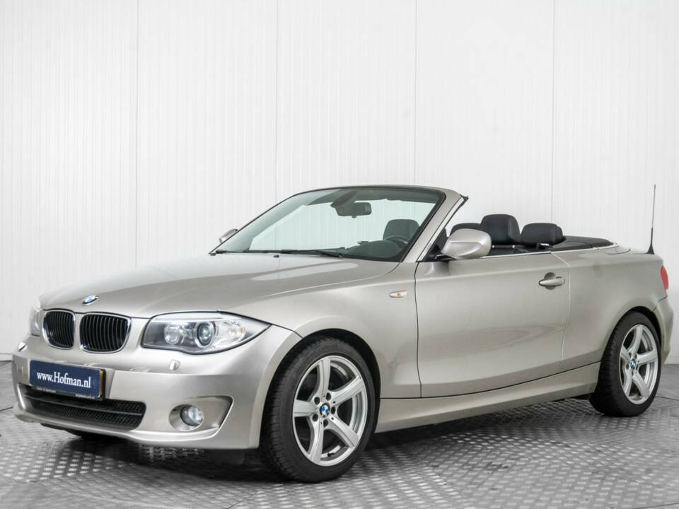 Immagine 1/50 di BMW 125i (2011)
