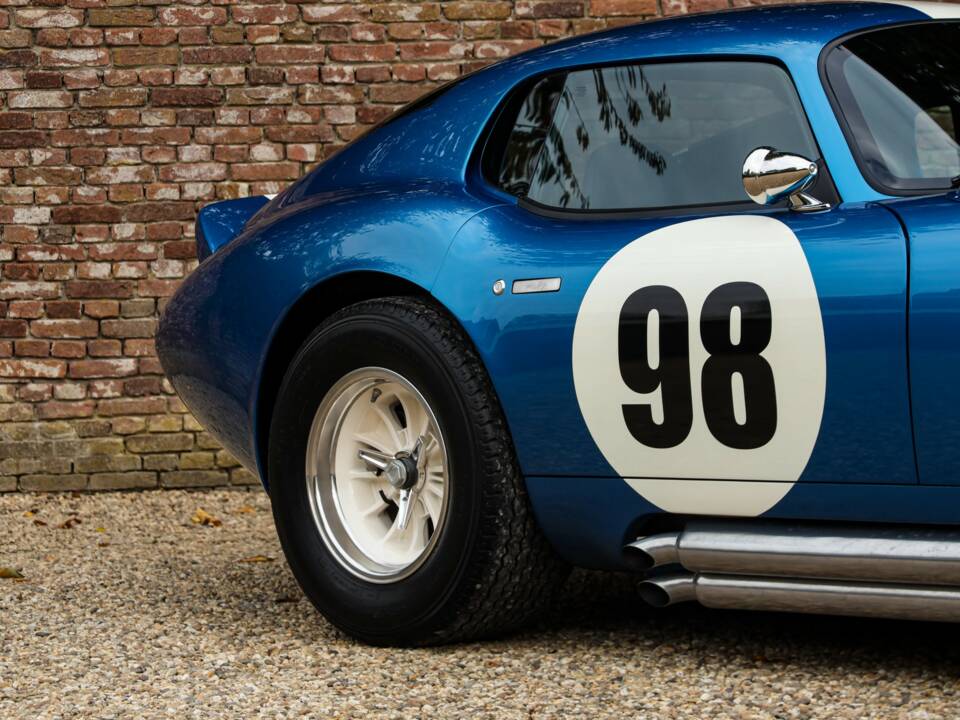 Afbeelding 40/50 van Shelby Daytona Cobra Coupe (1964)