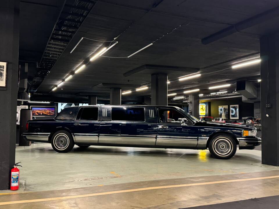 Immagine 7/30 di Lincoln Town Car (1992)