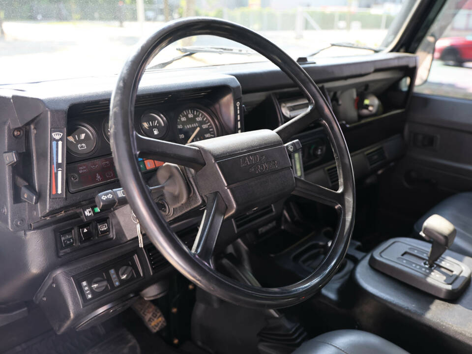 Afbeelding 28/38 van Land Rover 90 (1989)