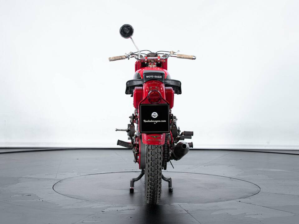 Image 3/50 of Moto Guzzi DUMMY (1950)