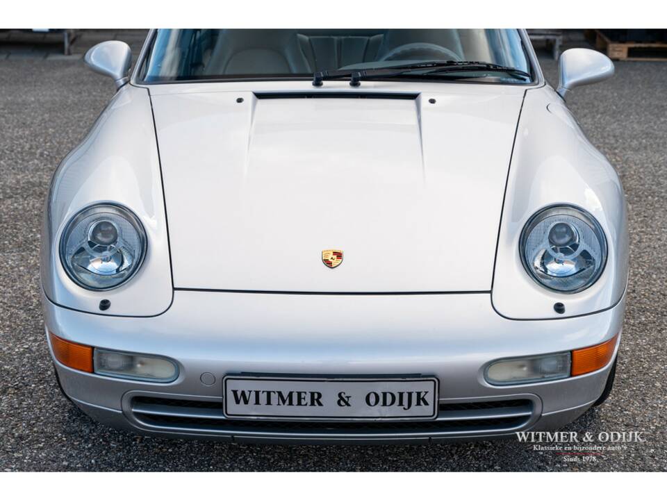 Image 13/26 of Porsche 911 Carrera (1997)