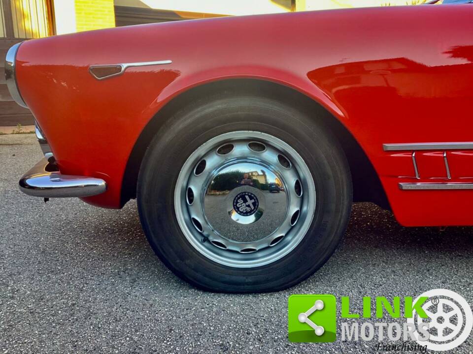 Image 9/10 of Alfa Romeo 2000 Spider (1960)