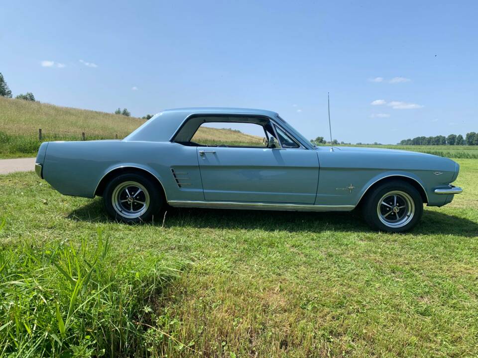 Image 2/6 of Ford Mustang 289 (1966)