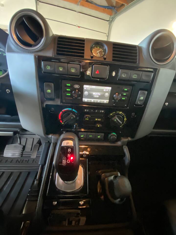 Bild 20/59 von Land Rover Defender 90 Works V8 "70th Edition" (2018)