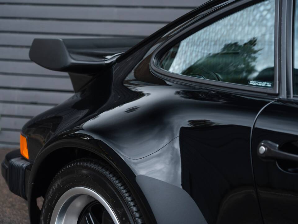 Image 57/67 of Porsche 911 Turbo 3.3 (1987)