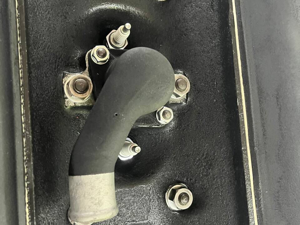 Image 14/23 of Alfa Romeo 2000 Spider (1961)