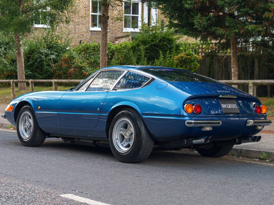 Afbeelding 4/26 van Ferrari 365 GTB&#x2F;4 Daytona (1971)