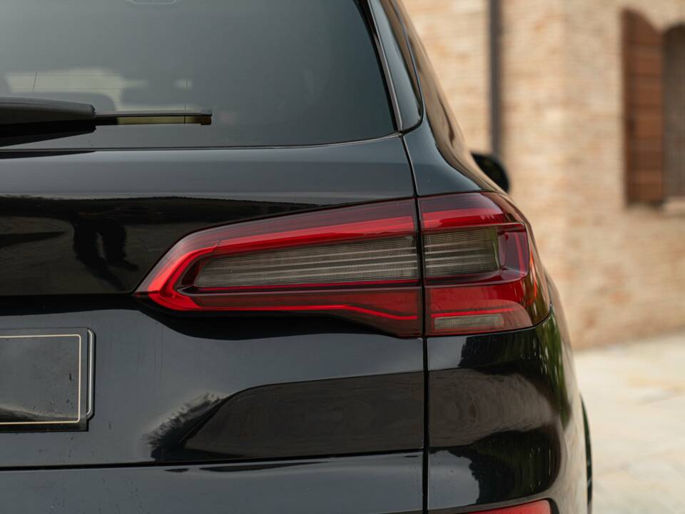 Bild 10/50 von BMW X5 M50d (2019)