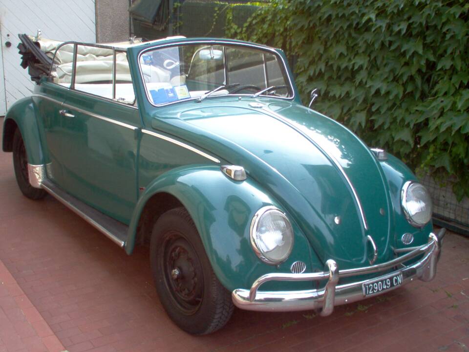 Image 74/81 of Volkswagen Beetle 1200 (1965)