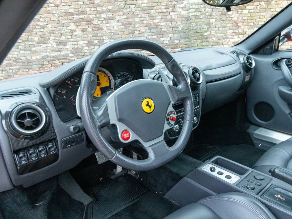 Bild 35/50 von Ferrari F 430 (2005)