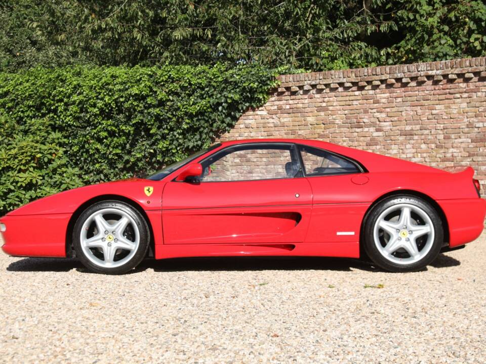 Bild 15/50 von Ferrari F 355 Berlinetta (1996)