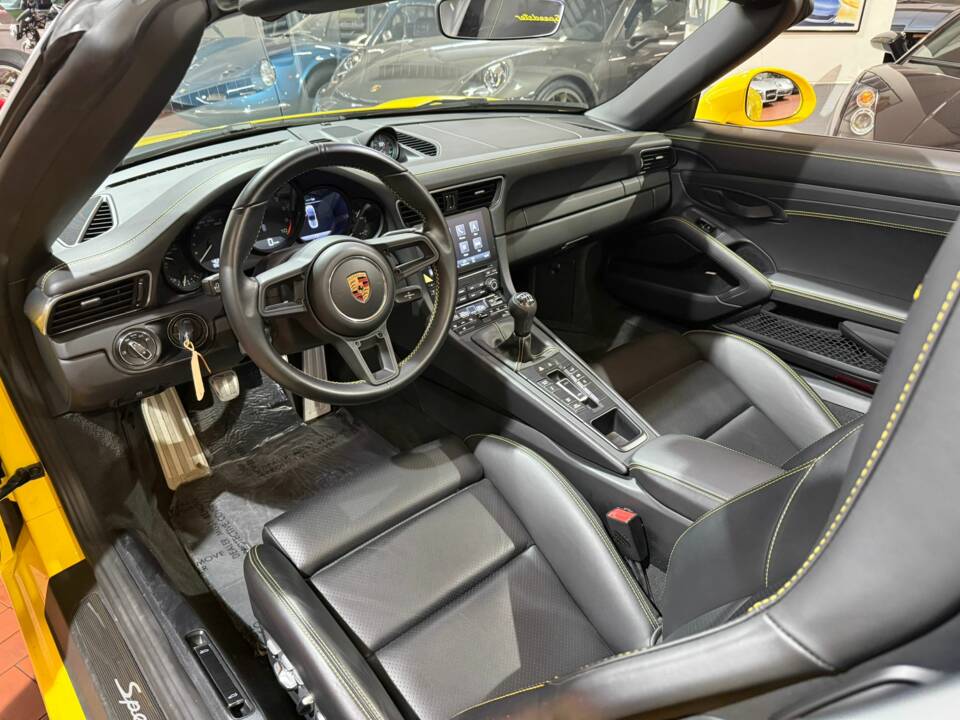 Bild 38/86 von Porsche 911 Speedster (2019)